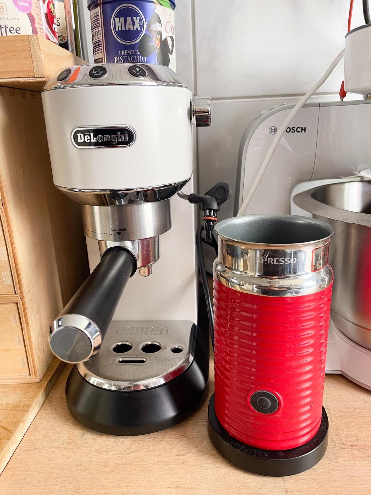 Zimmer In Kuenstlerwohnung Stuttgart Ngoại thất bức ảnh